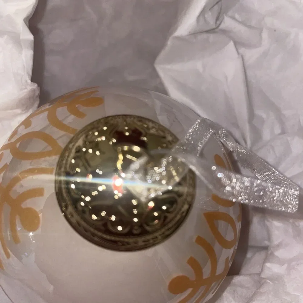2022 Hallmark Christmas Commemorative 2022 Glass Ball Bulb Keepsake Ornament